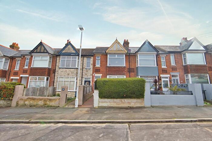 2 Bedroom Flat For Sale In Surrenden Road, Folkestone, Kent, CT19