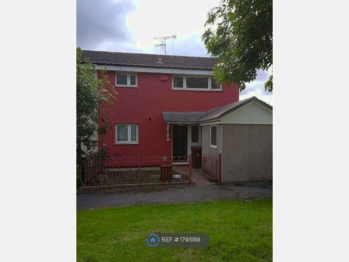 3 Bedroom End Of Terrace House To Rent In Oakington Garth, Hull, HU7