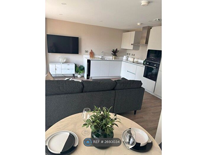 1 Bedroom Flat To Rent In The Glass House, Hull, HU1