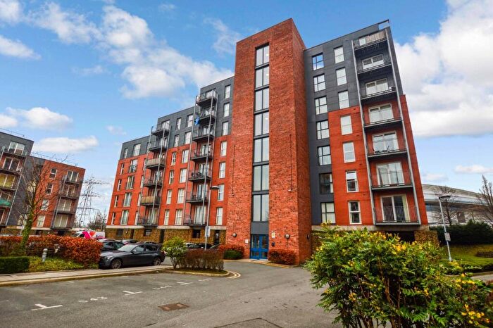 2 Bedroom Flat For Sale In Stillwater Drive, Openshaw, Stillwater Drive, Manchester, M11