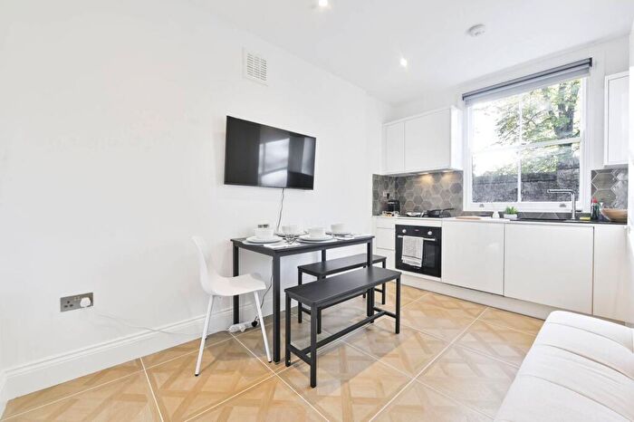 2 Bedroom Flat To Rent In Finborough Road, Chelsea, London, SW10