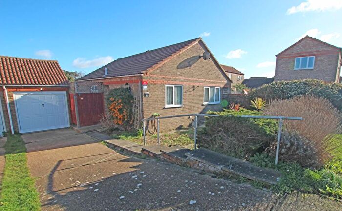 2 Bedroom Detached Bungalow For Sale In Ramsay Way, Eastbourne, BN23
