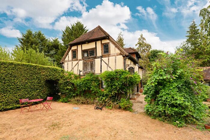 2 Bedroom Detached House To Rent In Kennel Lane, Windlesham, Surrey, GU20