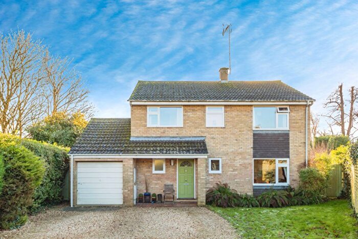4 Bedroom Detached House For Sale In Chancel Way, Marcham, Abingdon, OX13