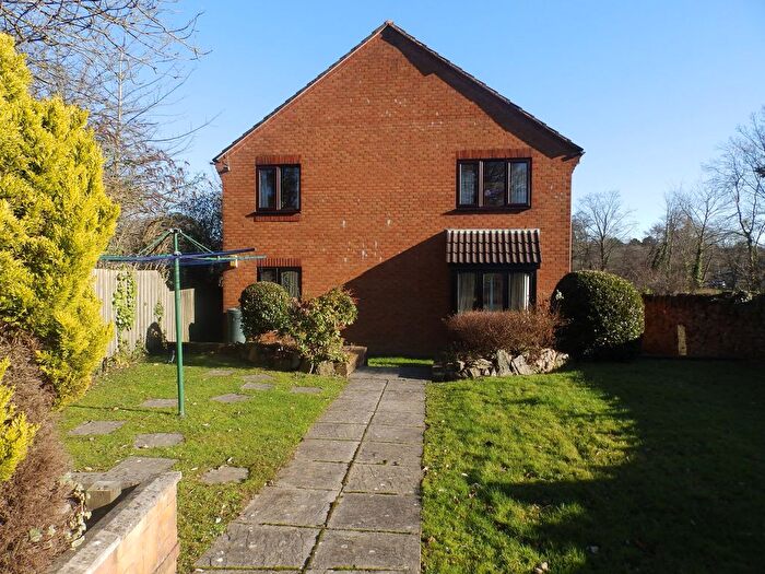 2 Bedroom Flat To Rent In St Marys Close, Plympton, Plymouth, Devon, PL7