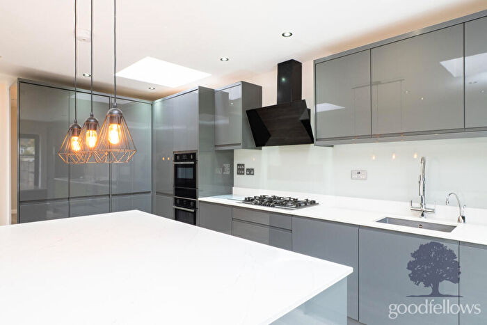 4 Bedroom Semi-Detached House To Rent In Wordsworth Road, Wallington, SM6