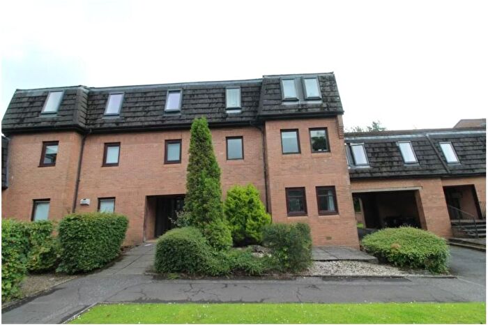 1 Bedroom Flat To Rent In Mahon Court, Moodiesburn, G69