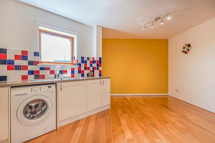 2 Bedroom Apartment For Sale In Yorkhill Street, Yorkhill, Glasgow, G3