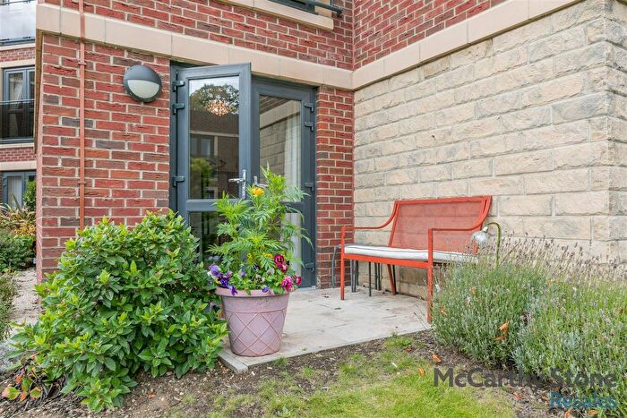 1 Bedroom Flat For Sale In Whitaker Grange New Street, Ossett, WF5