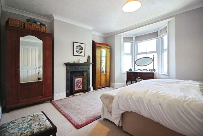 4 Bedroom Terraced House To Rent In Goddard Avenue, Swindon, SN1