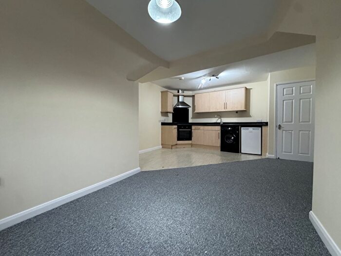 1 Bedroom Flat To Rent In High Street, Chatham, ME4