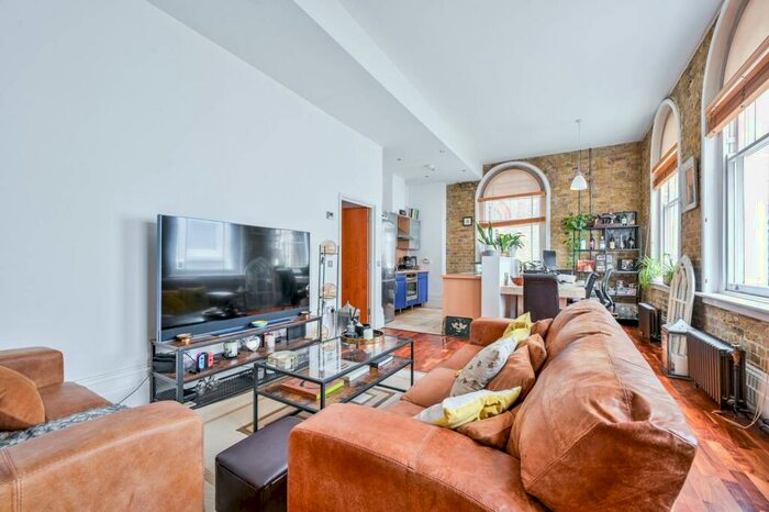 2 Bedroom Flat To Rent In Building, Chatham Close, Woolwich, London, SE18