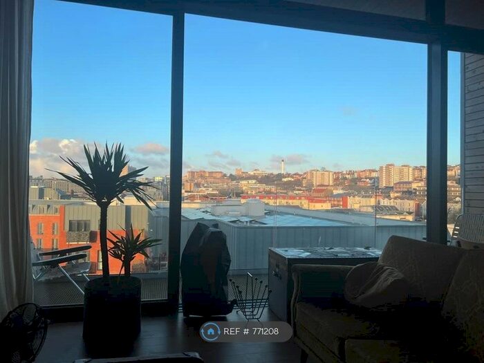 2 Bedroom Flat To Rent In Little Bishop Street, Bristol, BS2