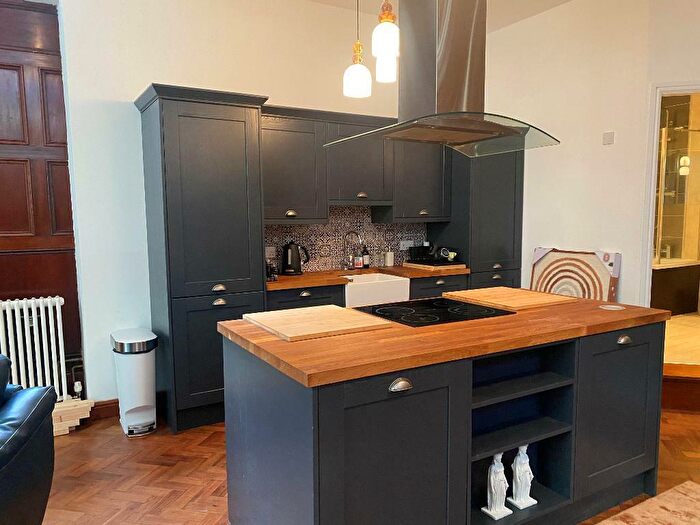 2 Bedroom Apartment To Rent In Bowlalley Lane, Hull, HU1