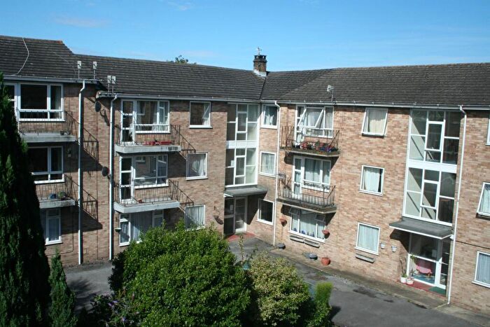 2 Bedroom Flat For Sale In Cleveland Flats, Salisbury, SP1