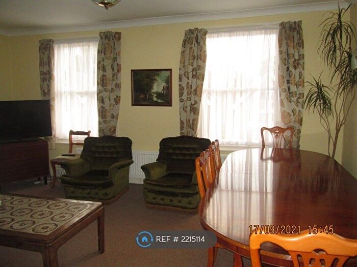 3 Bedroom Flat To Rent In Scarborough Road, Finsbury Park, N4