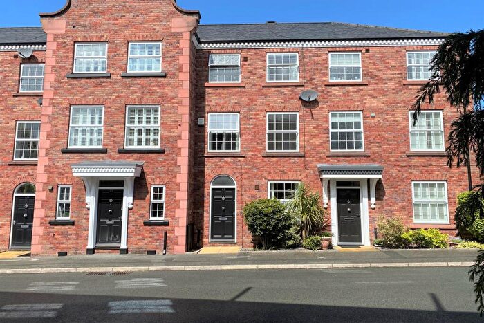 3 Bedroom Terraced House To Rent In Gower Hey Gardens, Hyde, SK14