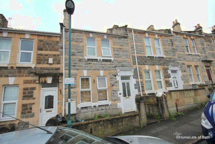 4 Bedroom House To Rent In Mayfield Road, BA2