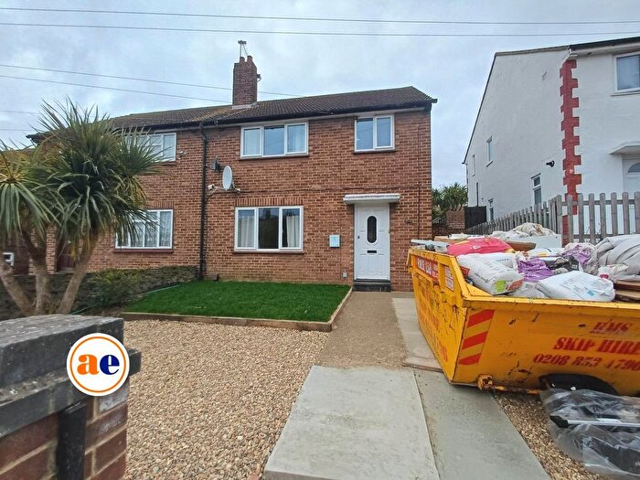 4 Bedroom Property To Rent In Normandy Way, Erith, DA8