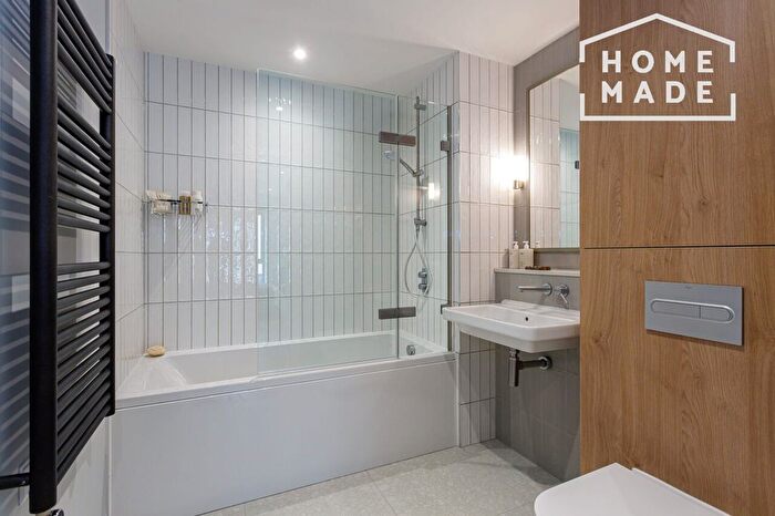2 Bedroom Flat To Rent In Greenford Quay, Greenford, UB6