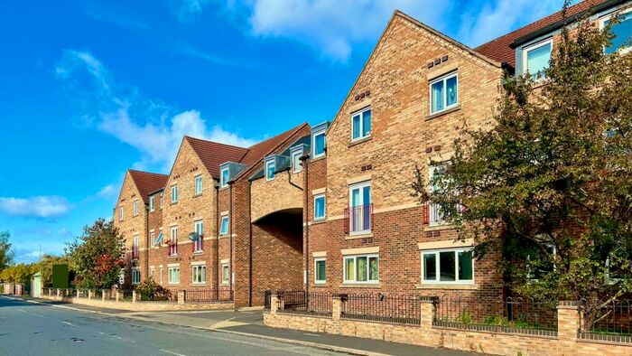 2 Bedroom Flat For Sale In Castle Sq Wyberton Wst Rd, Boston, PE21