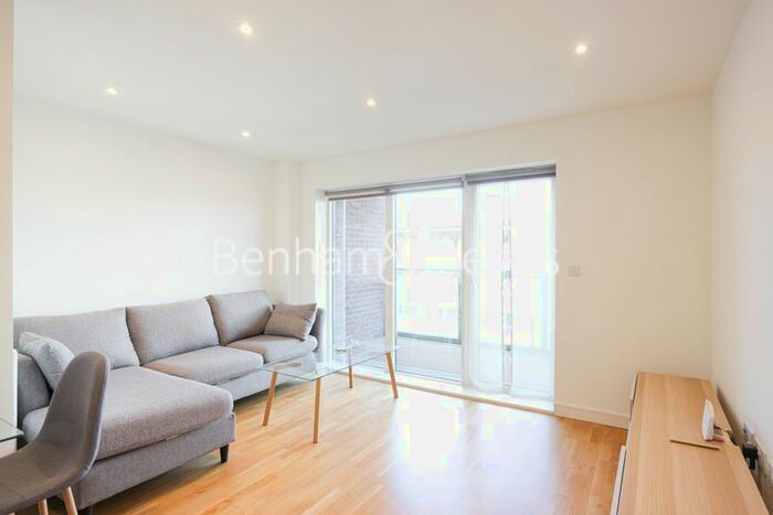 1 Bedroom Flat To Rent In Shearwater Drive, Hampstead, NW9