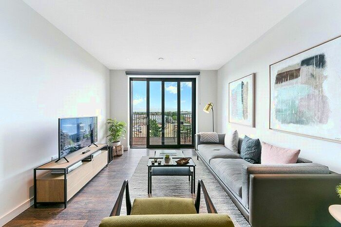 1 Bedroom Flat To Rent In Tillermans Court, Grenan Square, Greenford, UB6