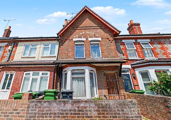 3 Bedroom Terraced House For Sale In Coronation Road, Basingstoke, Hampshire, RG21
