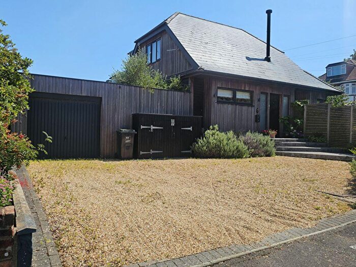 3 Bedroom Detached House For Sale In Elmsway, Southbourne, BH6