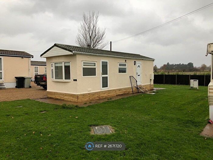 2 Bedroom Park Home To Rent In Hawthorne Hill, Coningsby, LN4