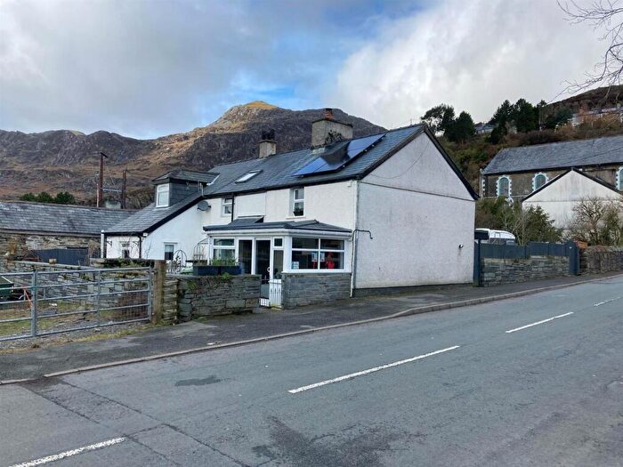 2 Bedroom Semi-Detached House For Sale In Tanygrisiau, LL41