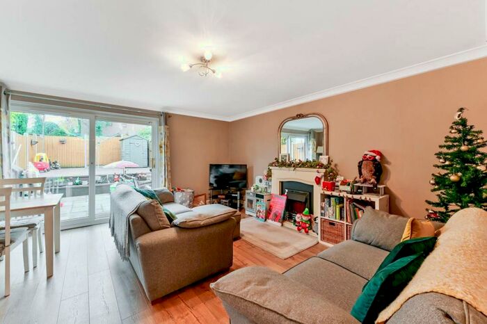 3 Bedroom Terraced House To Rent In Cuthbert Gardens, London, , Norwood, London, SE25