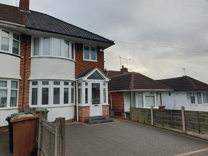 3 Bedroom Semi-Detached House To Rent In Marcot Road, Solihull, B92