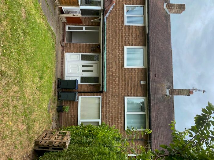 3 Bedroom Terraced House To Rent In Corfe Close, Birmingham, B32