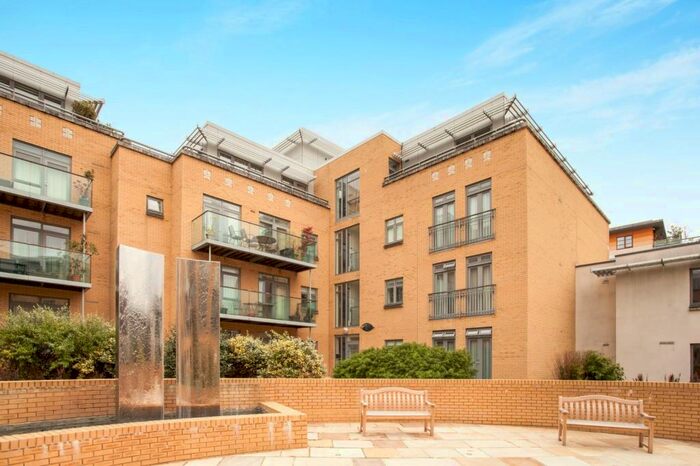 1 Bedroom Flat To Rent In The Belvedere, Homerton Street, CB2