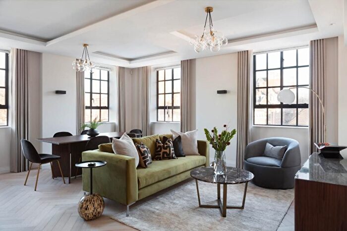 3 Bedroom Flat To Rent In Great Peter Street, Westminster, London, SW1P