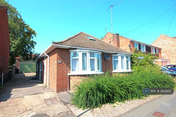 4 Bedroom Bungalow To Rent In Queen Street, Rushden, NN10