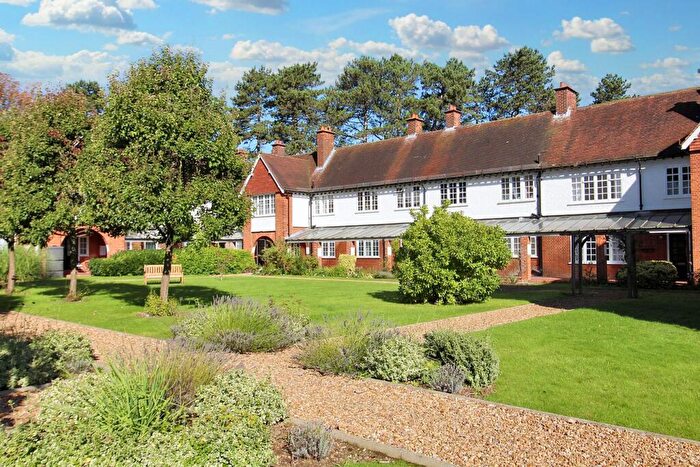 1 Bedroom Apartment For Sale In Sollershott East, Letchworth Garden City, SG6
