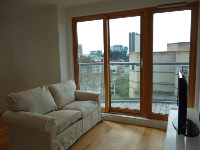 1 Bedroom Property To Rent In Altyre Road, Croydon, CR0