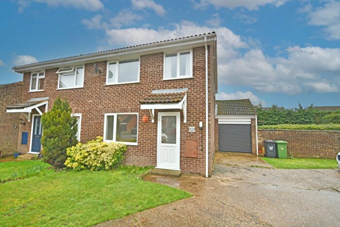 3 Bedroom Semi-Detached House For Sale In St Botolphs Close, South Wootton, King's Lynn, PE30