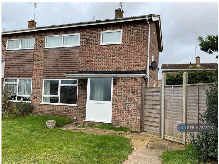 3 Bedroom Semi-Detached House To Rent In Heather Gardens, Belton, Great Yarmouth, NR31