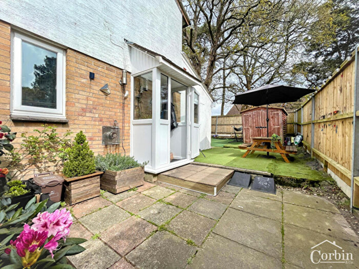 2 Bedroom Cluster House For Sale In Meadowsweet Road, Poole, BH17