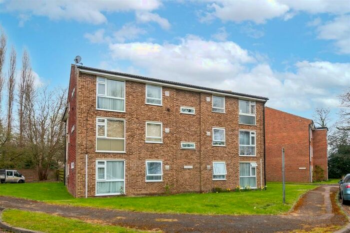 1 Bedroom Flat To Rent In Aurum Close, Horley, Surrey, RH6