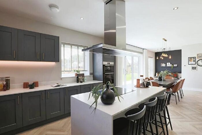 4 Bedroom Detached House For Sale In Swindon Road, Highworth, Swindon, SN6