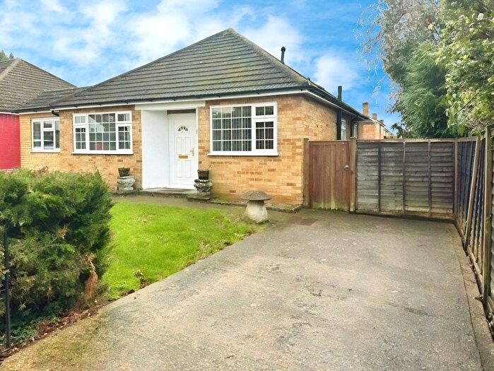 3 Bedroom Bungalow For Sale In Clare Road, Taplow, Maidenhead, SL6