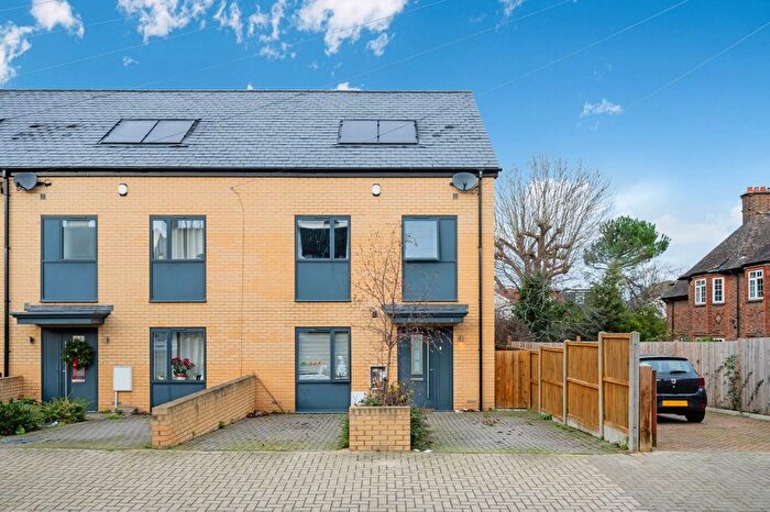 3 Bedroom End Terrace House For Sale In Birkbeck Road, Beckenham, BR3