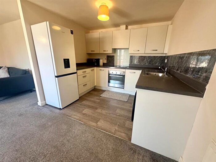 2 Bedroom Flat To Rent In Lavender Way, Sheffield, S5