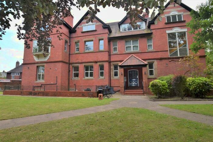 2 Bedroom Apartment To Rent In Holme Road, Didsbury, M20