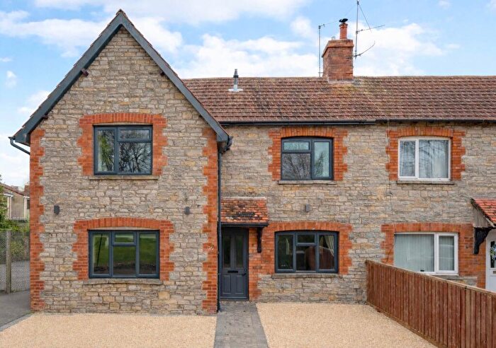 3 Bedroom Semi Detached House For Sale In Street, Somerset, BA16