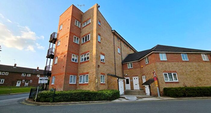 2 Bedroom Flat For Sale In Carmichael Close, Ruislip, HA4